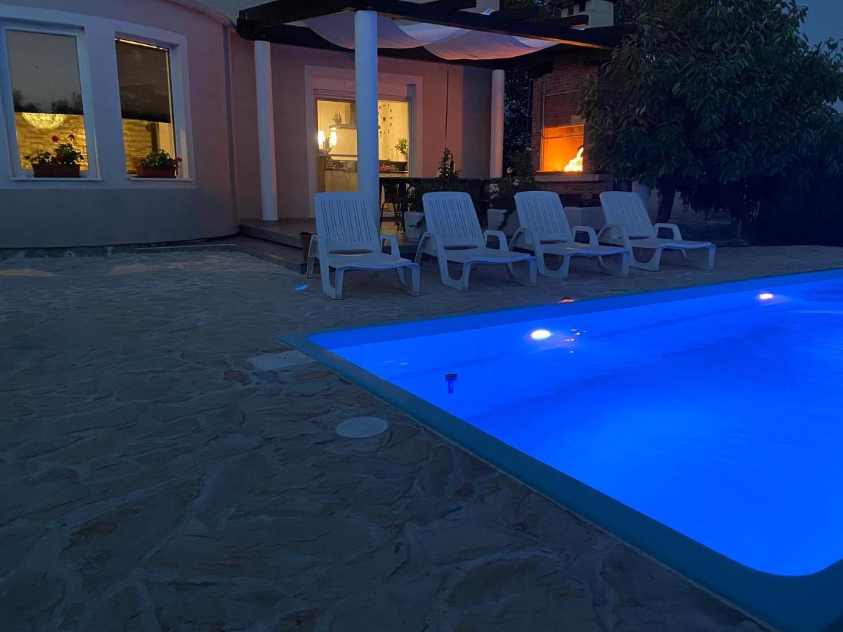 Villa Bubica- Cozy Holiday Home In Rural Area With Pool Stankovci  Exteriér fotografie