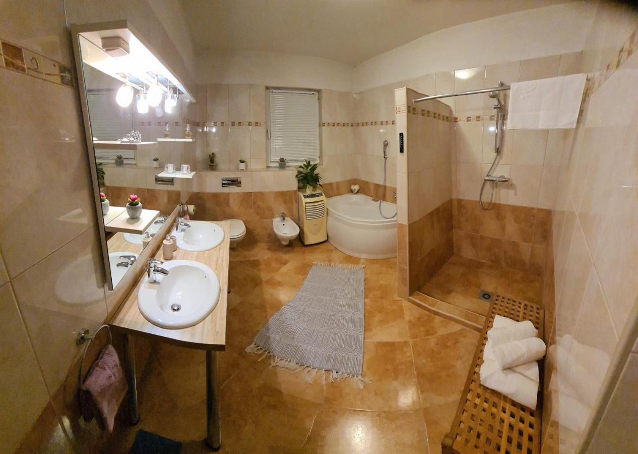 Villa Bubica- Cozy Holiday Home In Rural Area With Pool Stankovci  Exteriér fotografie